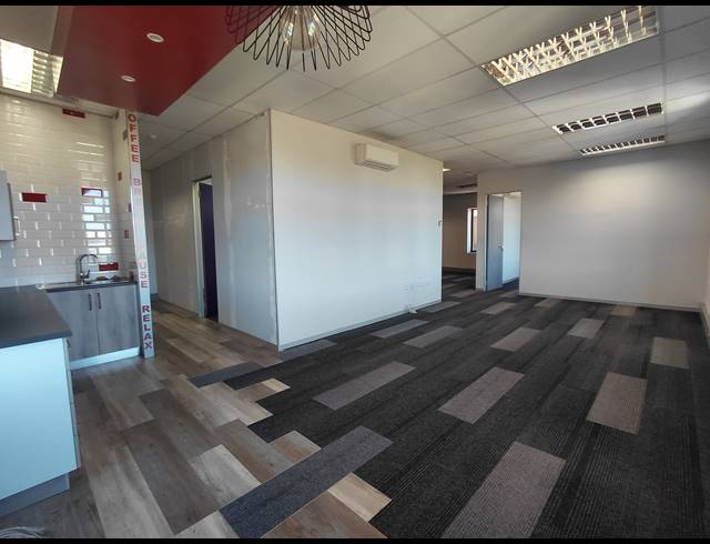 134M² OFFICE TO LET IN MAGALIESSIG